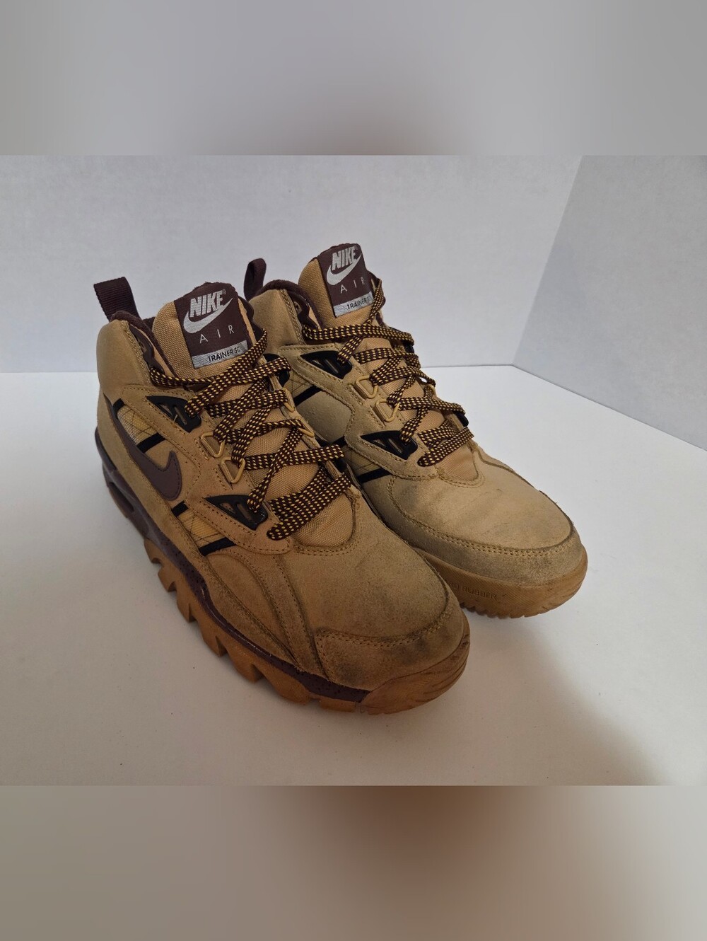 Nike Air Trainer SC High Wheat Haystack Bo Jackson Mens Size 8.5 Boot 684713-700